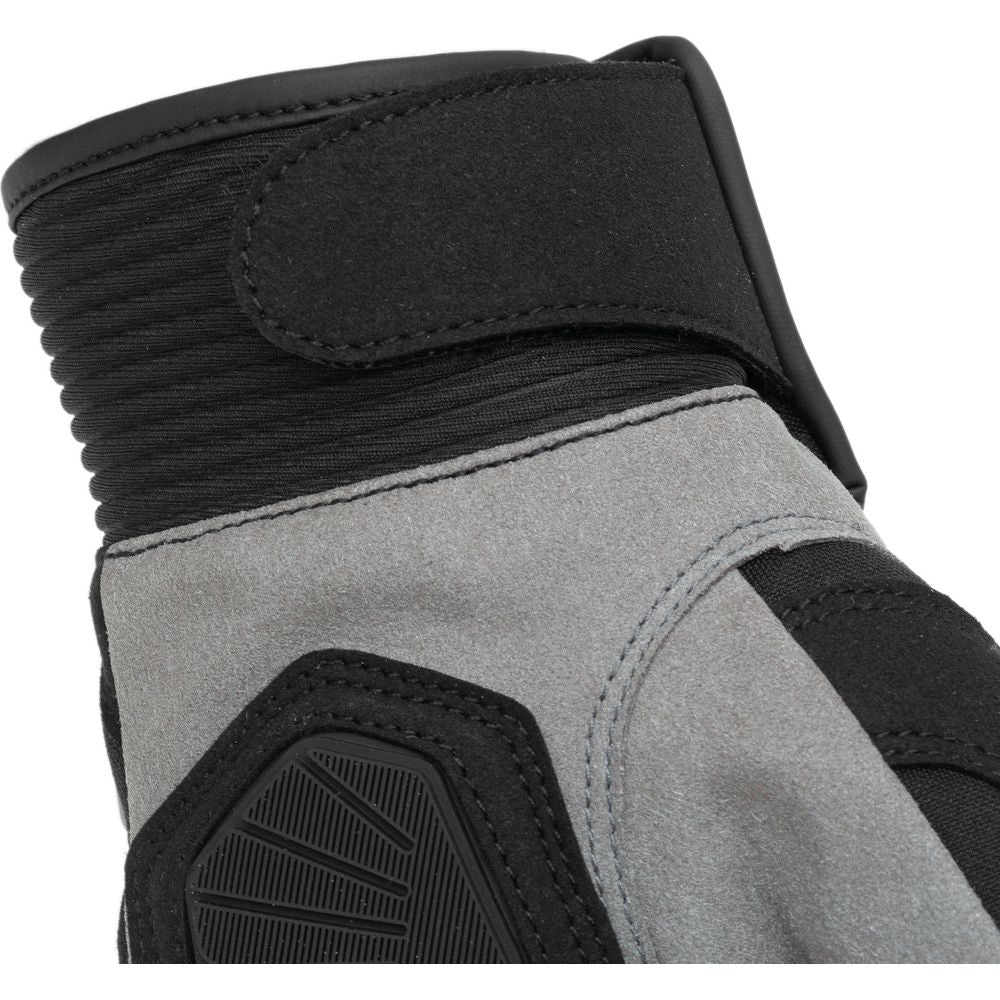 Tucano Urbano Lady Dust Hydroscud Unisex Gloves Black - FREE UK Shipping, FREE 365 Day Returns | Moto Central