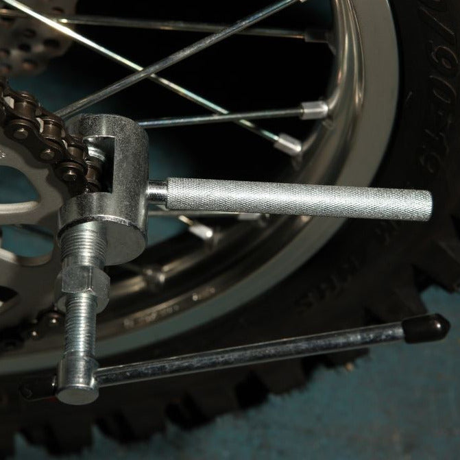 Gear Gremlin Univ Chain Breaking Tool  - FREE UK Shipping, FREE 365 Day Returns | Moto Central