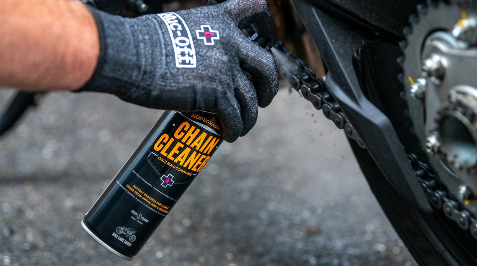 Muc-Off Motorcycle Chain Care Kit  - FREE UK Shipping, FREE 365 Day Returns | Moto Central