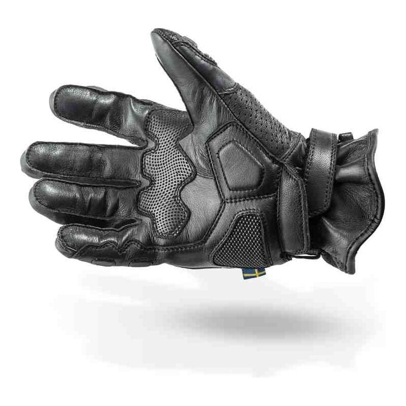 Lindstrands Holen Leather Gloves Black - FREE UK Shipping, FREE 365 Day Returns | Moto Central