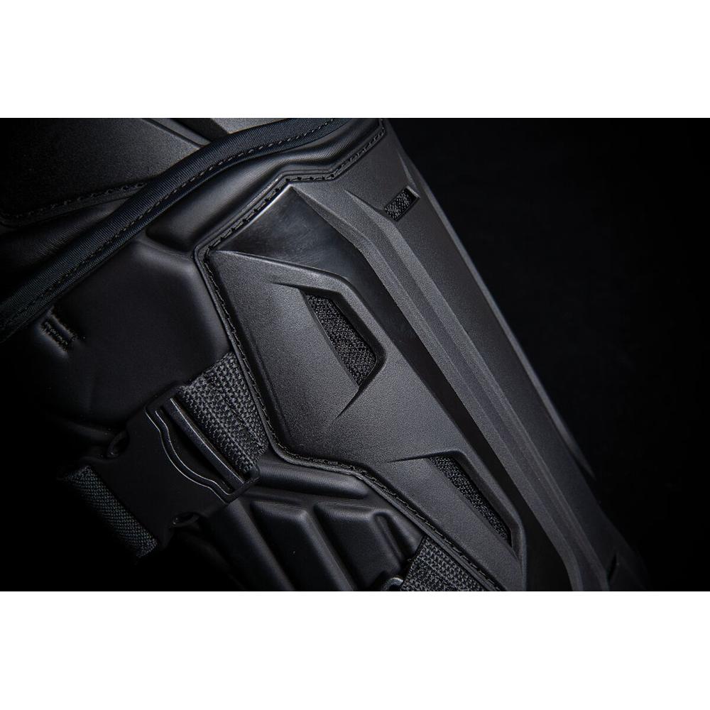 Icon Field Armor 3 Knee Protector Black - FREE UK Shipping, FREE 365 Day Returns | Moto Central