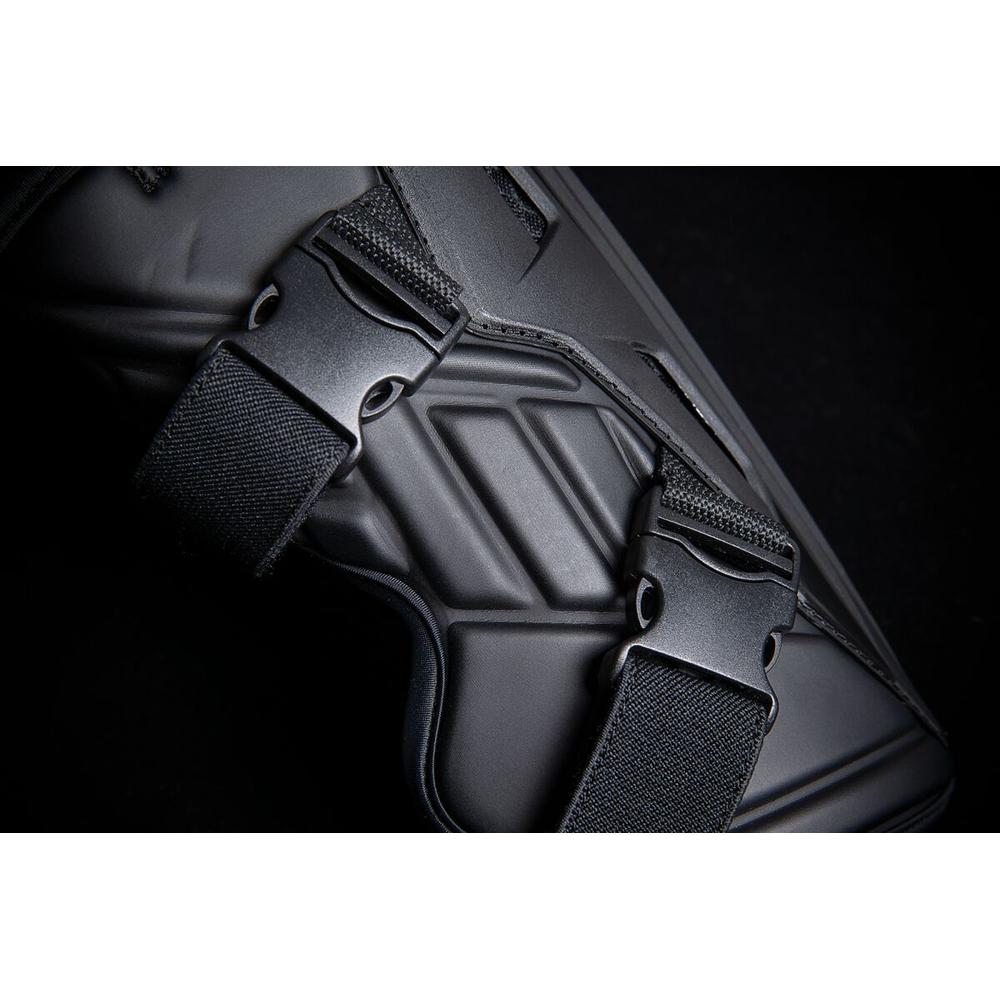 Icon Field Armor 3 Knee Protector Black - FREE UK Shipping, FREE 365 Day Returns | Moto Central