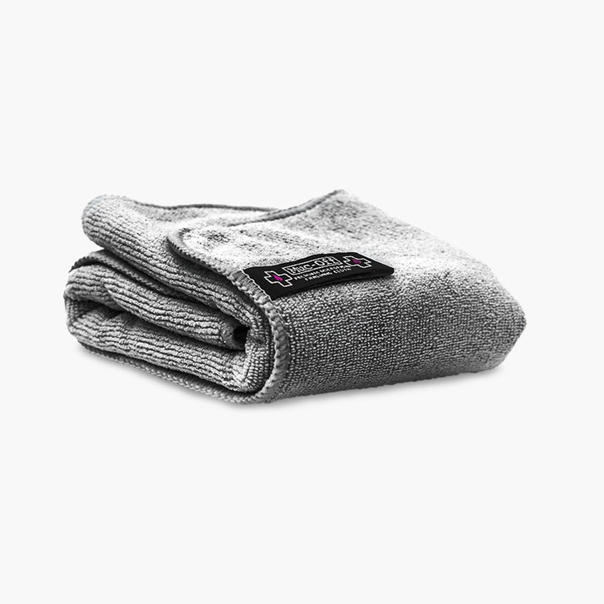 Muc-Off Premium Microfibre Polishing Cloth Unboxed  - FREE UK Shipping, FREE 365 Day Returns | Moto Central