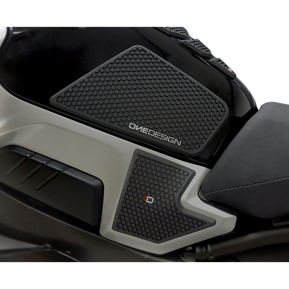 One Design Yamaha MT-10 Tank Grip Black - FREE UK Shipping, FREE 365 Day Returns | Moto Central