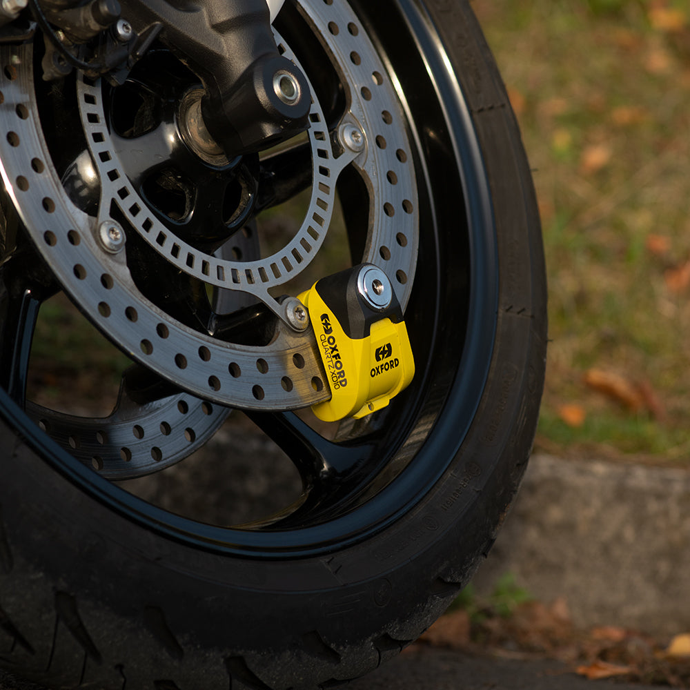 Oxford Quartz XD10 Disc Lock Yellow / Black - FREE UK Shipping, FREE 365 Day Returns | Moto Central