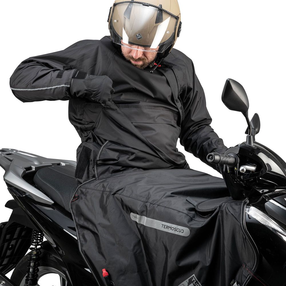 Tucano Urbano Tucanorak Hydroscud Rain Jacket Black - FREE UK Shipping, FREE 365 Day Returns | Moto Central