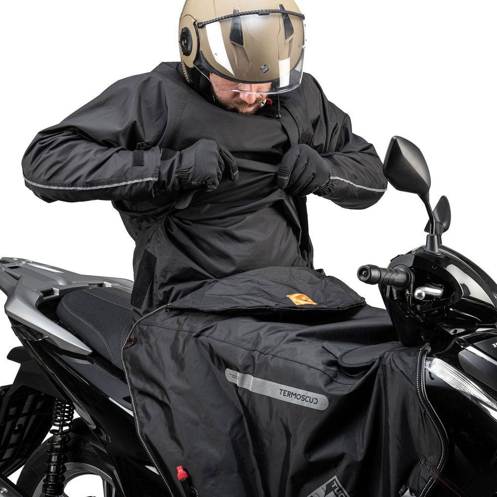 Tucano Urbano Tucanorak Hydroscud Rain Jacket Black - FREE UK Shipping, FREE 365 Day Returns | Moto Central