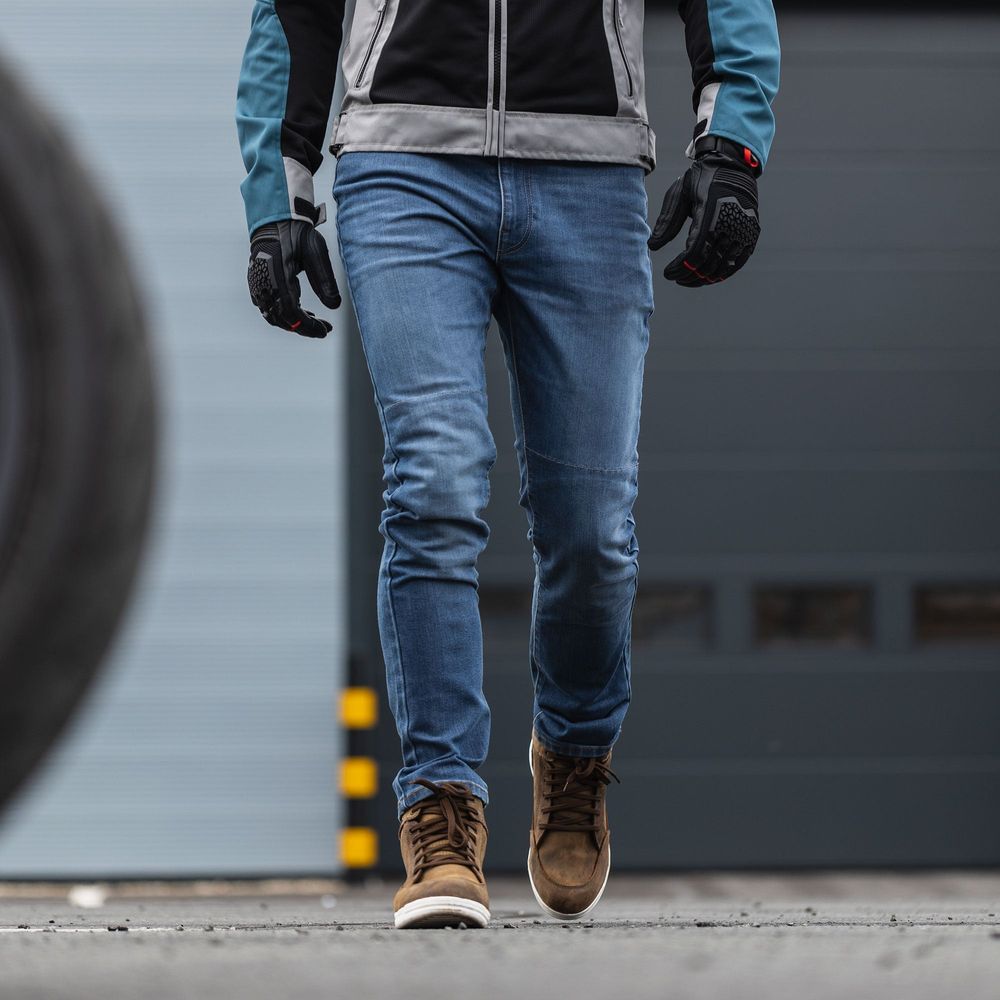 Oxford Original Approved AA Straight Fit Jeans Mid Blue - FREE UK Shipping, FREE 365 Day Returns | Moto Central