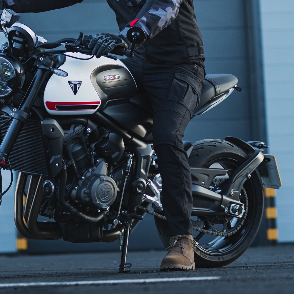 Oxford Original Approved AA Cargo Trouser Black  - FREE UK Shipping, FREE 365 Day Returns | Moto Central