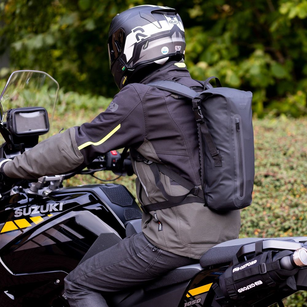 Oxford Aqua H2 Backpack With Hydration Bladder Black - FREE UK Shipping, FREE 365 Day Returns | Moto Central