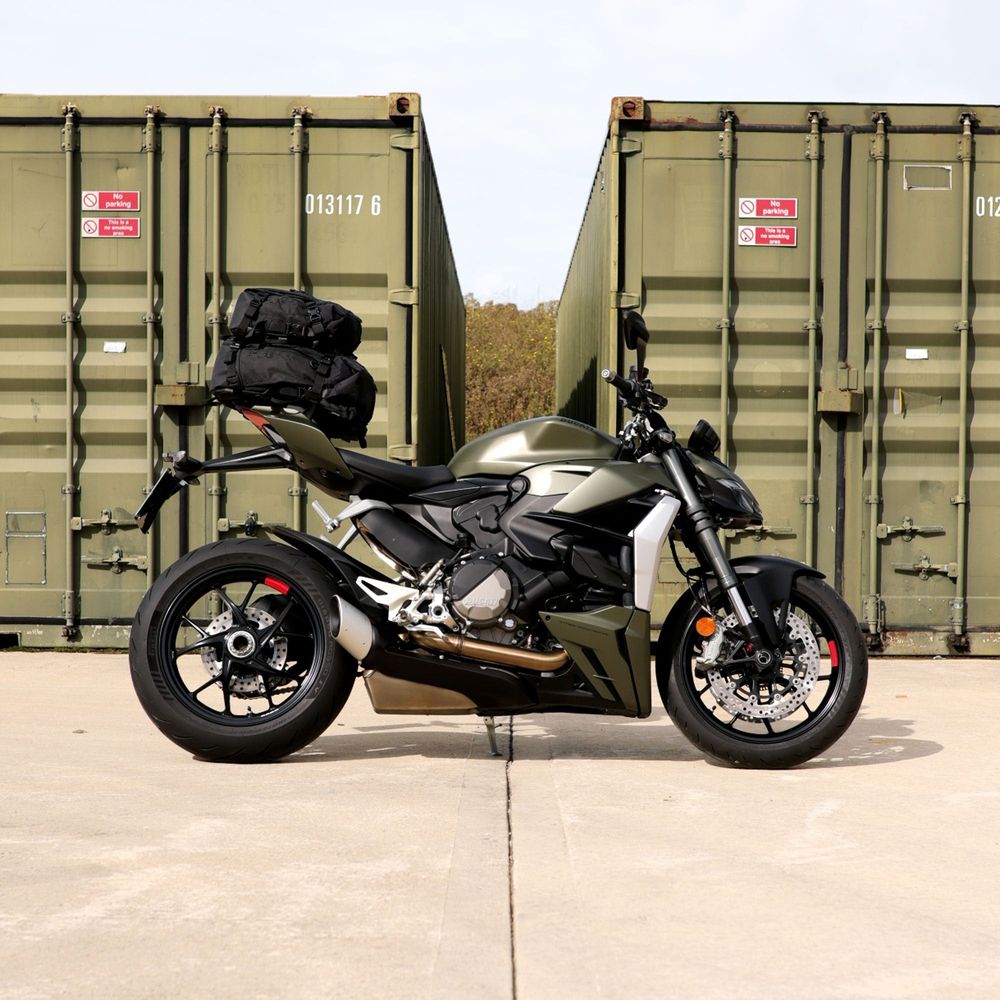 Oxford Atlas T-30 Advanced Tour Pack Charcoal / Black - 30 Liter  - FREE UK Shipping, FREE 365 Day Returns | Moto Central