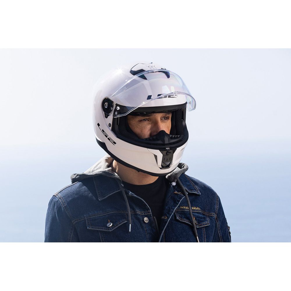 LS2 FF808 Stream 2 ECE 22.06 Full Face Helmet Gloss White  - FREE UK Shipping, FREE 365 Day Returns | Moto Central