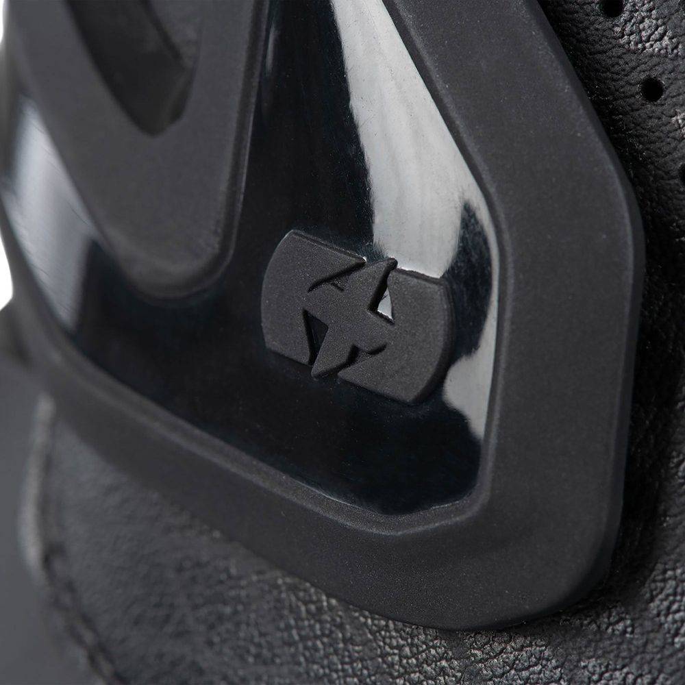 Oxford Nexus 1.0 Air Boots Stealth Black - FREE UK Shipping, FREE 365 Day Returns | Moto Central