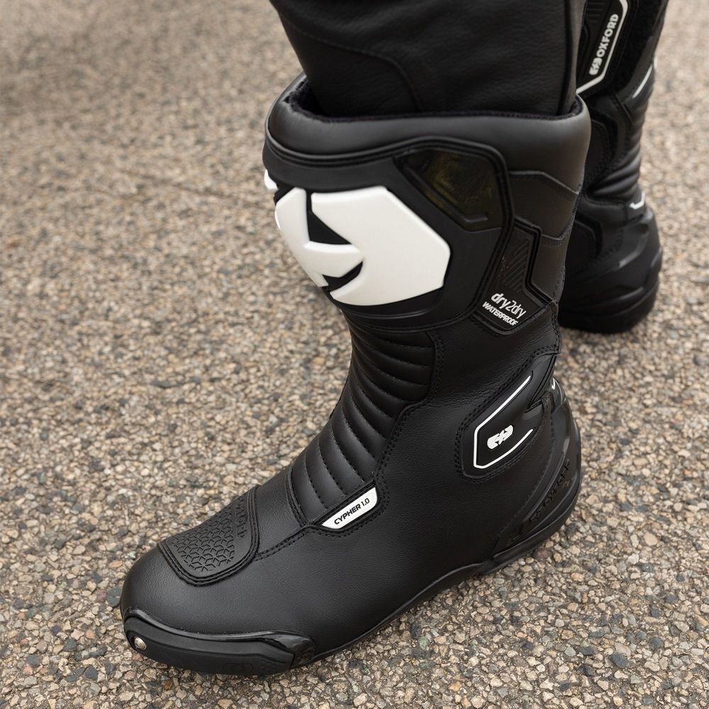 Oxford Cypher 1.0 Dry2Dry Boots Black / White - FREE UK Shipping, FREE 365 Day Returns | Moto Central