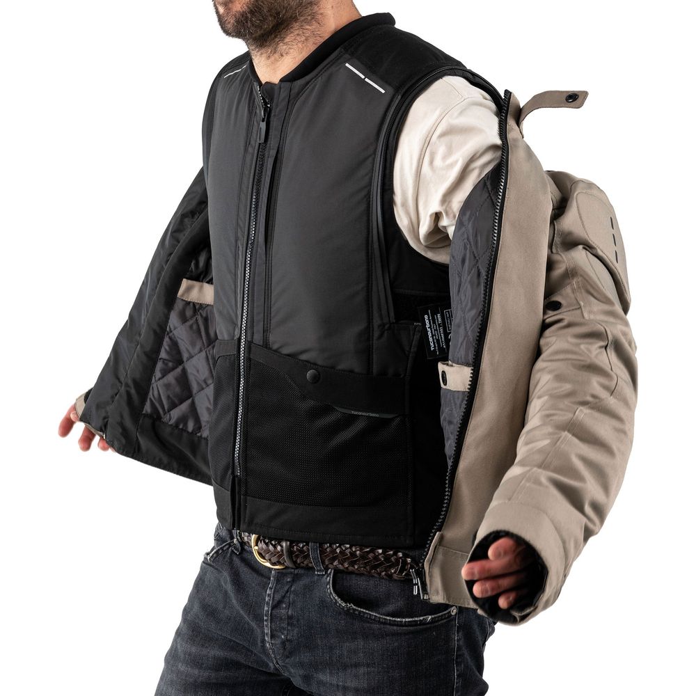 Tucano Urbano Airscud Vest Black - FREE UK Shipping, FREE 365 Day Returns | Moto Central