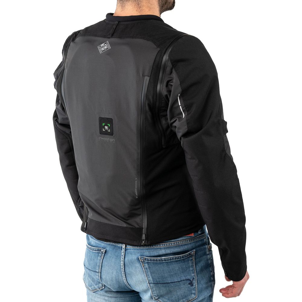 Tucano Urbano Airscud Jacket Black - FREE UK Shipping, FREE 365 Day Returns | Moto Central