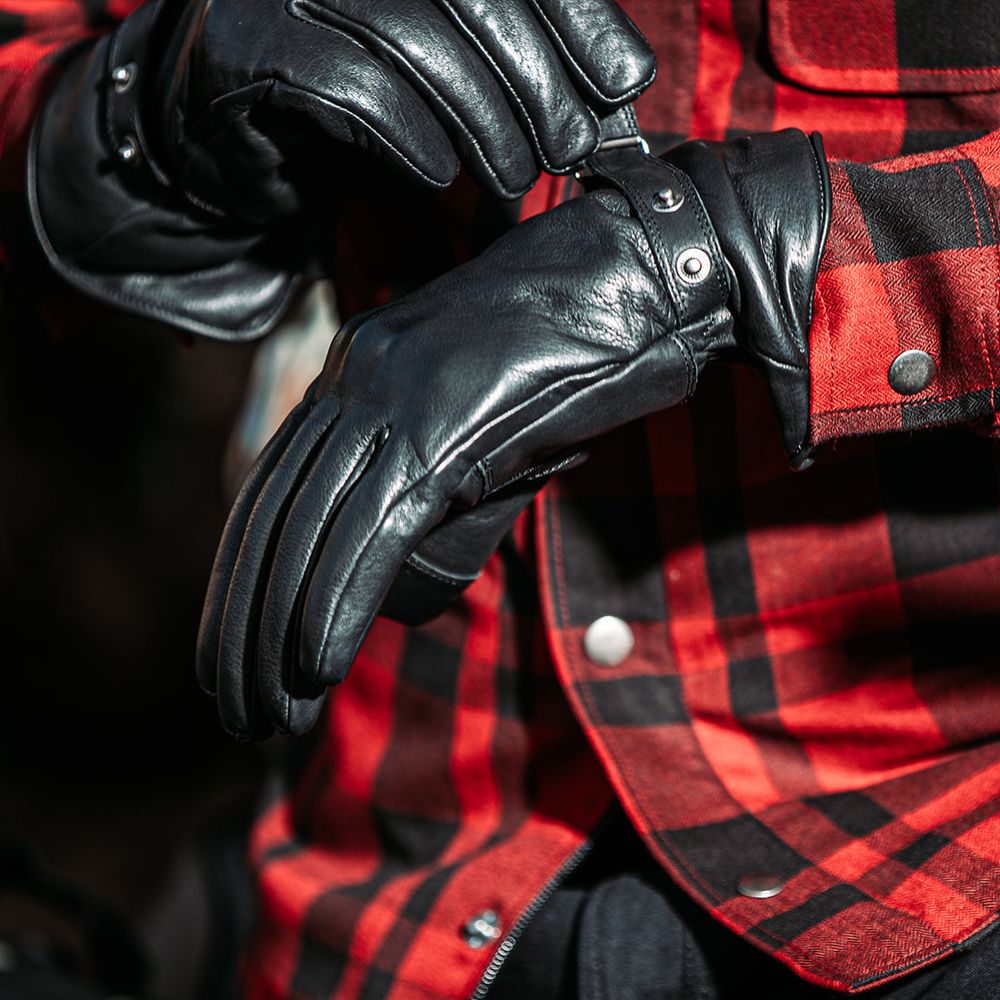 Spada Injector CE Leather Gloves Black - FREE UK Shipping, FREE 365 Day Returns | Moto Central