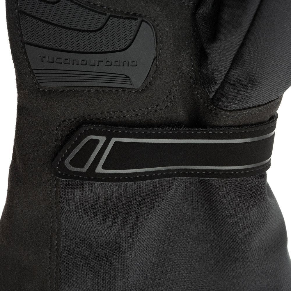 Tucano Urbano Storming Hydroscud Gloves Black - FREE UK Shipping, FREE 365 Day Returns | Moto Central