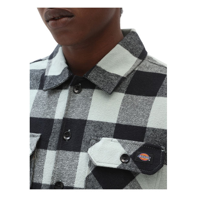 Dickies New Sacramento Shirt Jadeite - FREE UK Shipping, FREE 365 Day Returns | Moto Central