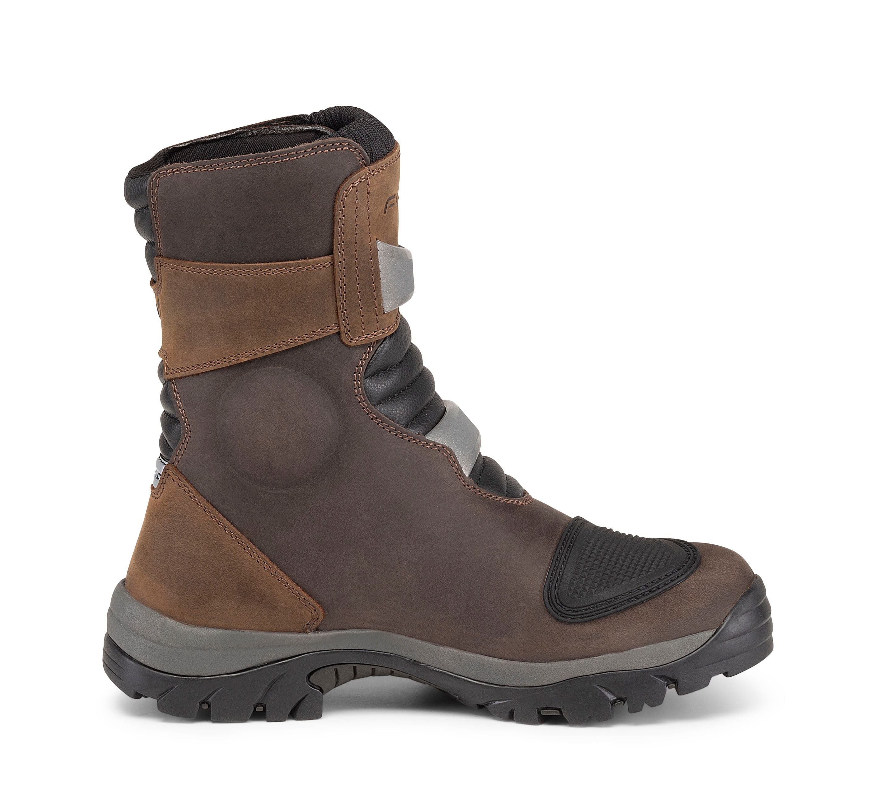 Forma Adventure Low Dry Boots Brown - FREE UK Shipping, FREE 365 Day Returns | Moto Central