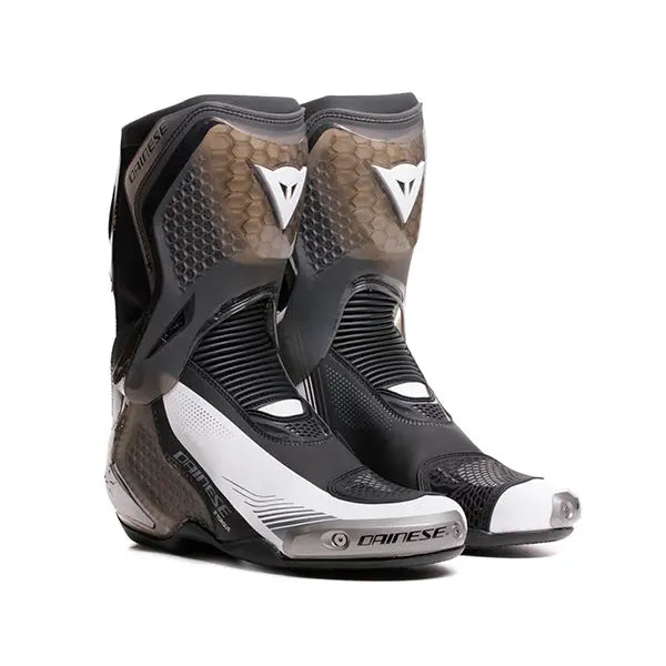 Dainese Torque 4 S Boots Black / White FREE UK Delivery, FREE 365 Day Returns | Moto Central