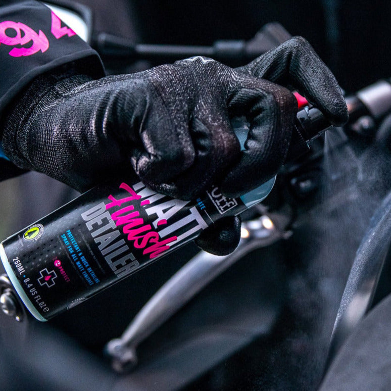 Muc-Off Motorcycle Matt Finish Detailer Spray - 250ml - FREE UK Shipping, FREE 365 Day Returns | Moto Central