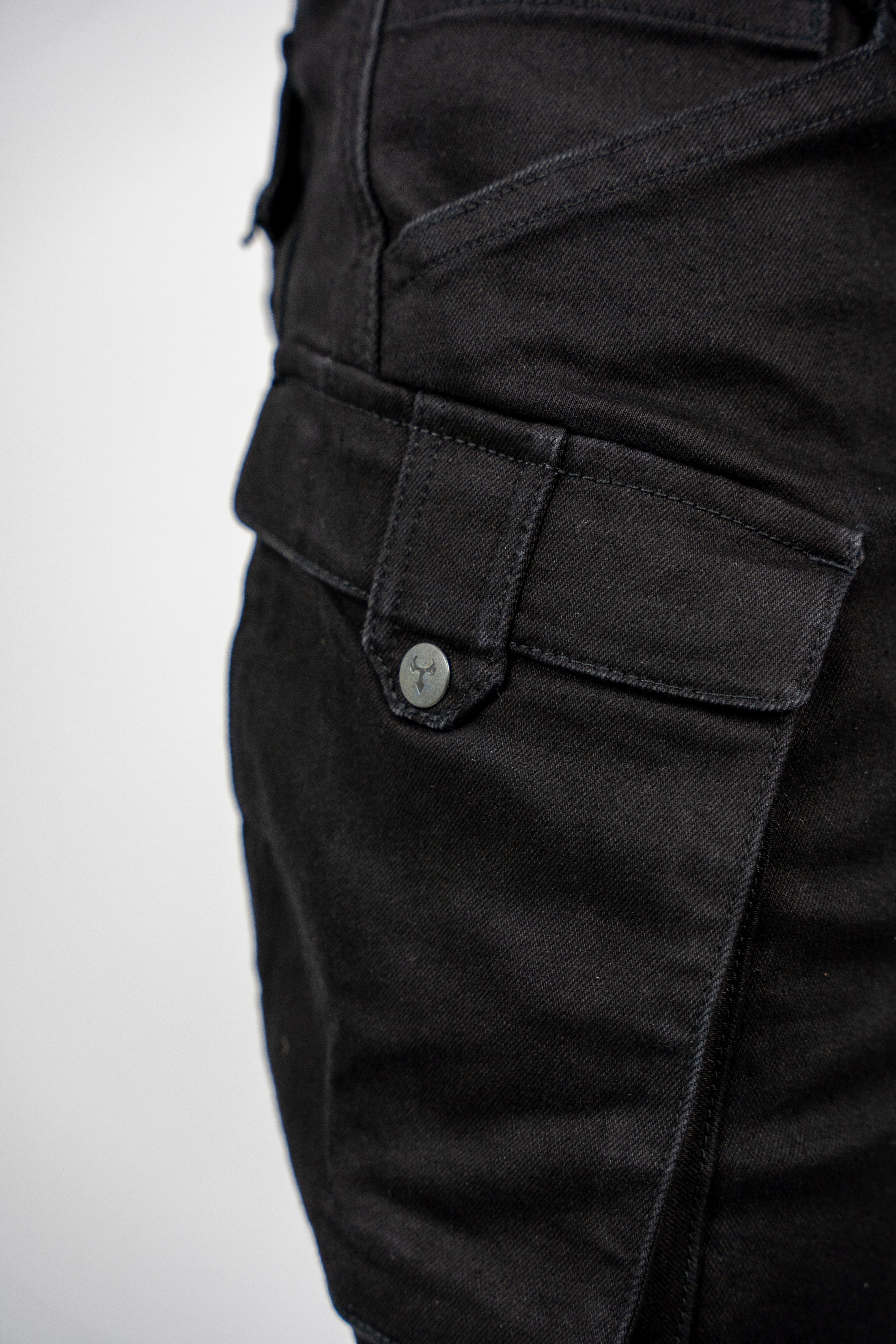 Bull-it Jackal Easy Fit Denim Jeans Black - FREE UK Shipping, FREE 365 Day Returns | Moto Central