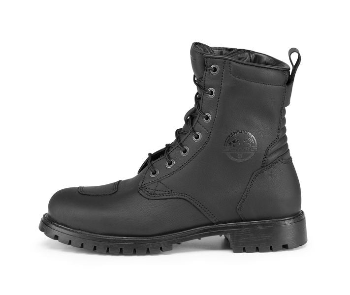 Forma Legacy Dry Short Boots Black - FREE UK Shipping, FREE 365 Day Returns | Moto Central