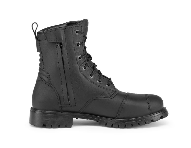 Forma Legacy Dry Short Boots Black - FREE UK Shipping, FREE 365 Day Returns | Moto Central