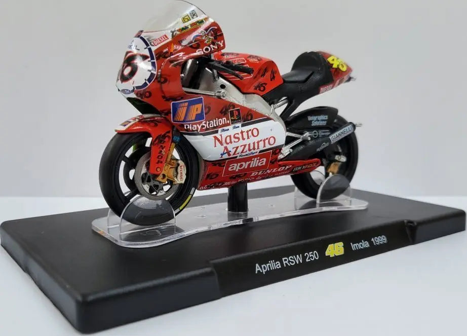 MAG Aprilia RSW 250 1999 Rossi Valentino Rossi Collection - 1:18 Model - FREE UK Shipping, FREE 365 Day Returns | Moto Central