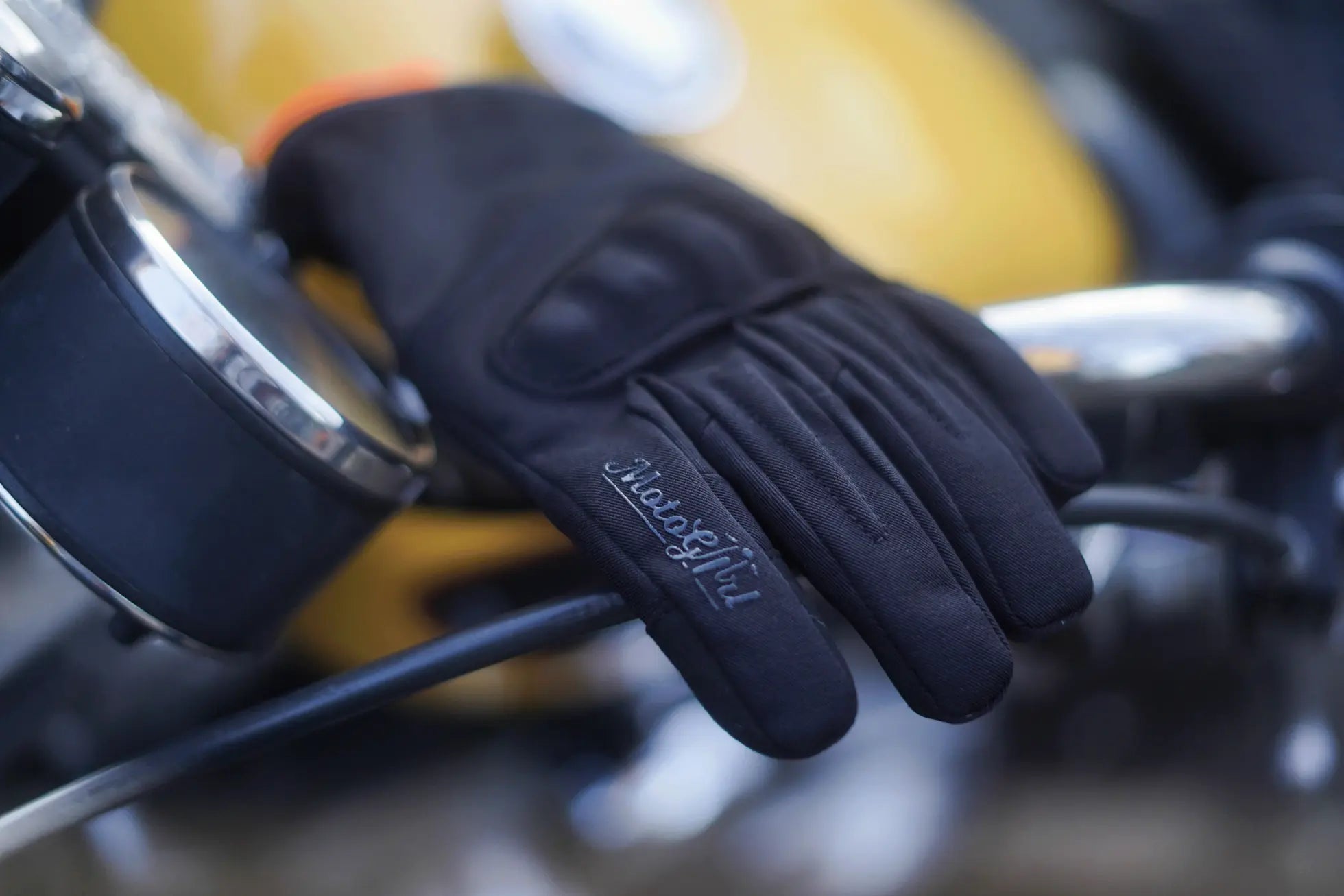 MotoGirl Amina Ladies Winter Gloves Black FREE UK Delivery, FREE 365 Day Returns | Moto Central