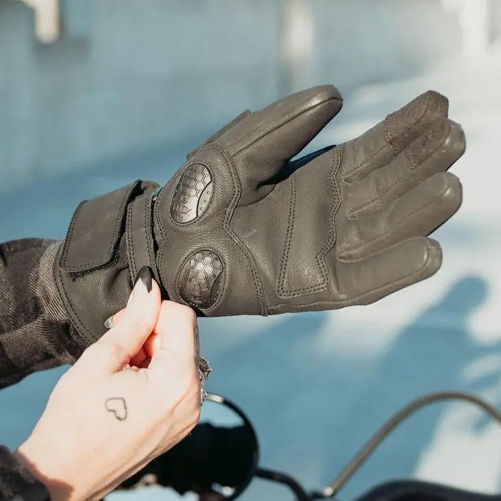 MotoGirl Nandi Ladies Leather Gloves Black  - FREE UK Shipping, FREE 365 Day Returns | Moto Central