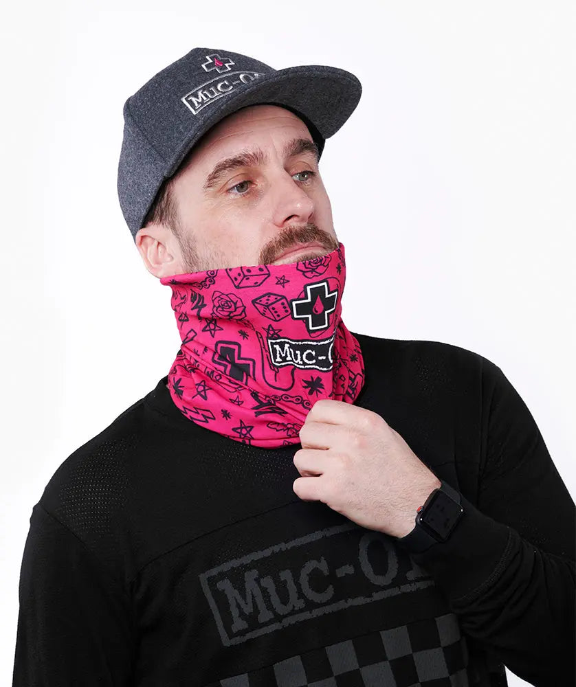 Muc-Off Lightweight Neck Gaiter Punk Pink  - FREE UK Shipping, FREE 365 Day Returns | Moto Central