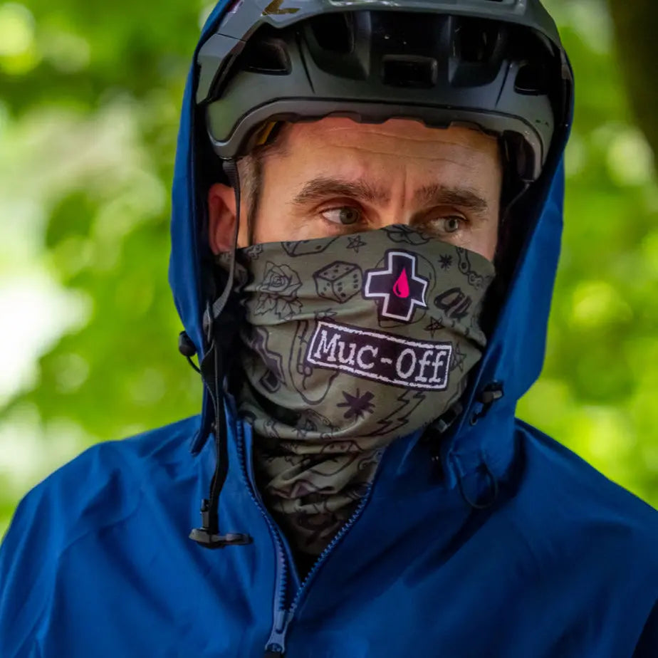 Muc-Off Winter Neck Gaiter Punk Green  - FREE UK Shipping, FREE 365 Day Returns | Moto Central