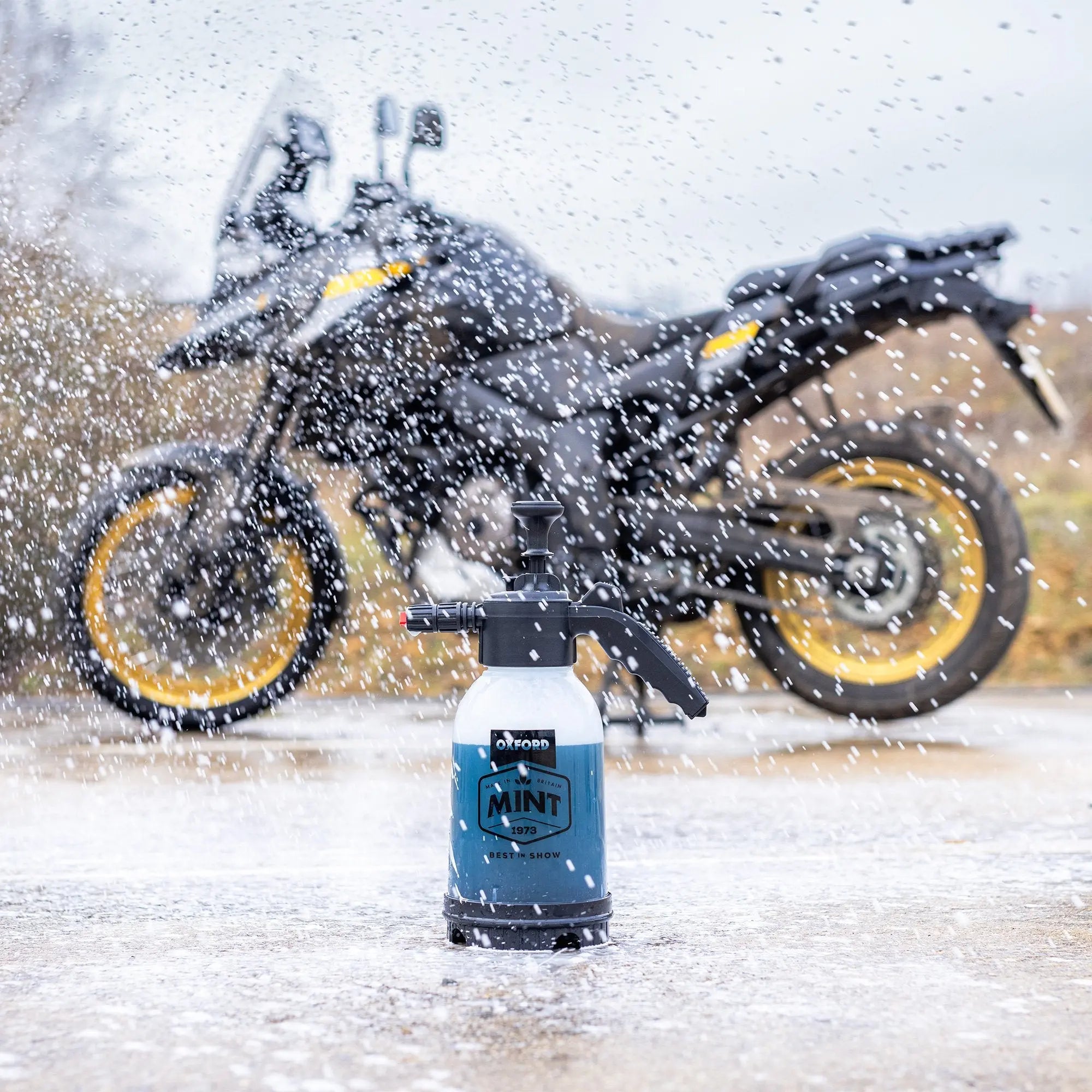 Oxford Mint Snow Foam Bottle FREE UK Delivery, FREE 365 Day Returns | Moto Central