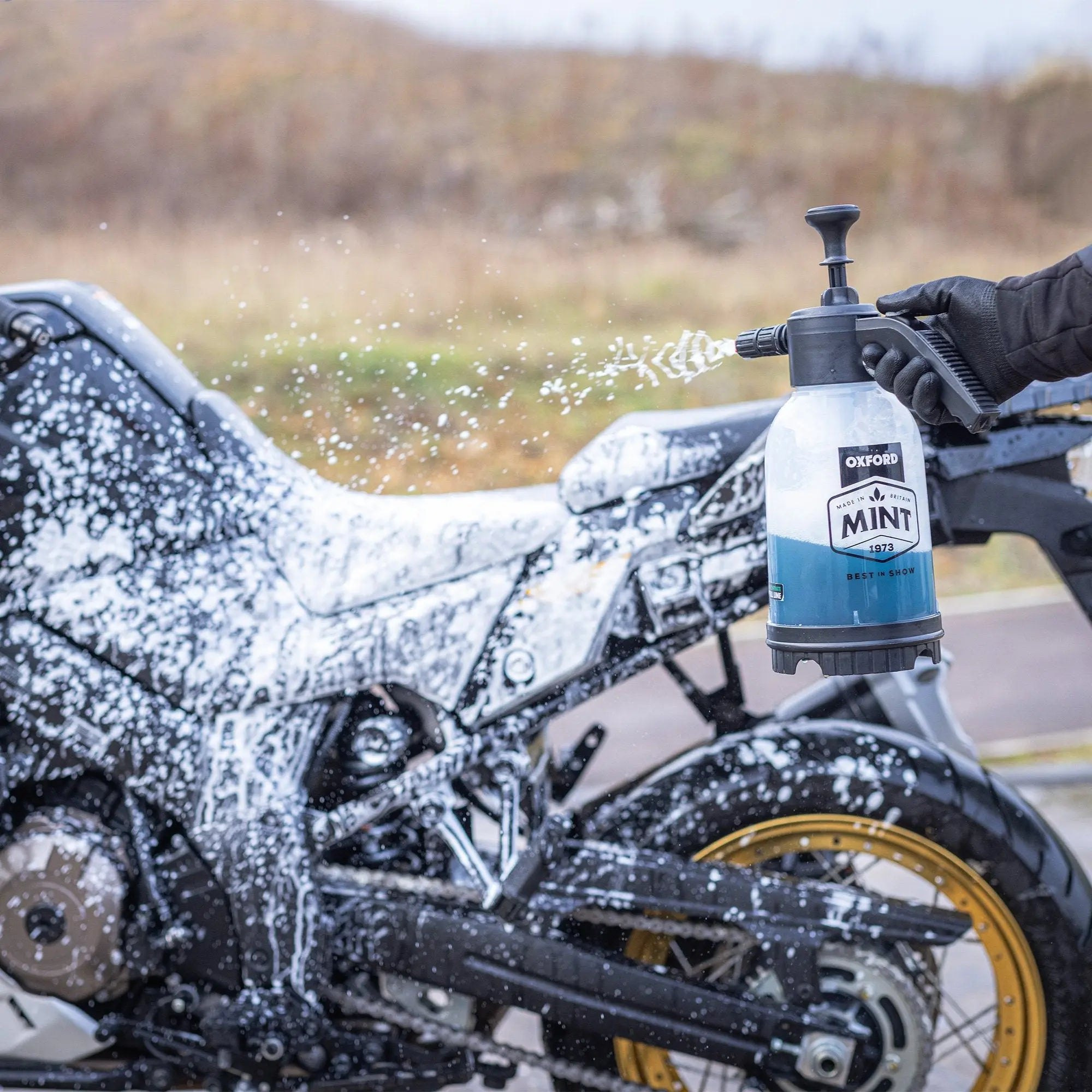 Oxford Mint Snow Foam Bottle FREE UK Delivery, FREE 365 Day Returns | Moto Central