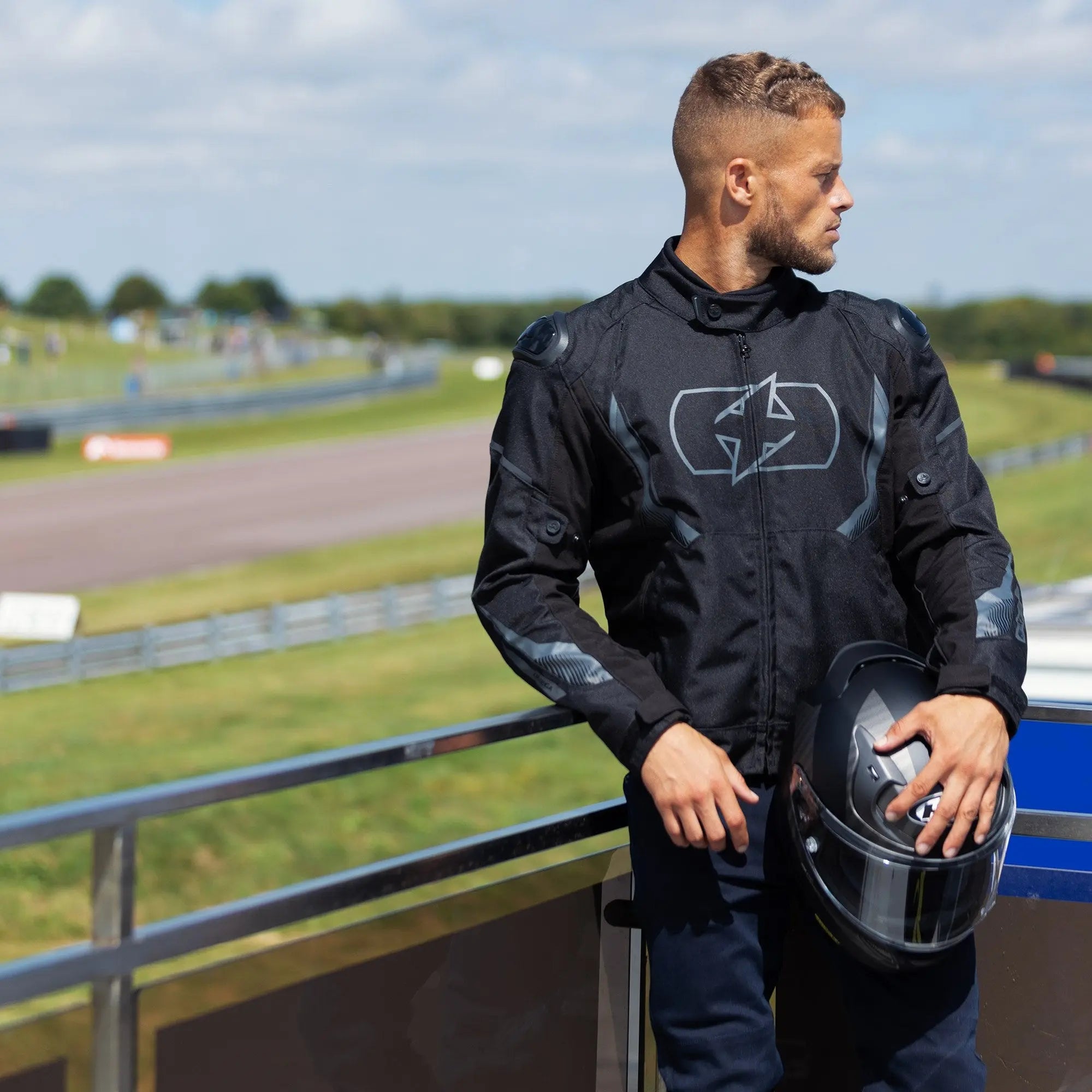 Oxford Omega 1.0 Dry2Dry Textile Jacket Stealth Black  - FREE UK Shipping, FREE 365 Day Returns | Moto Central