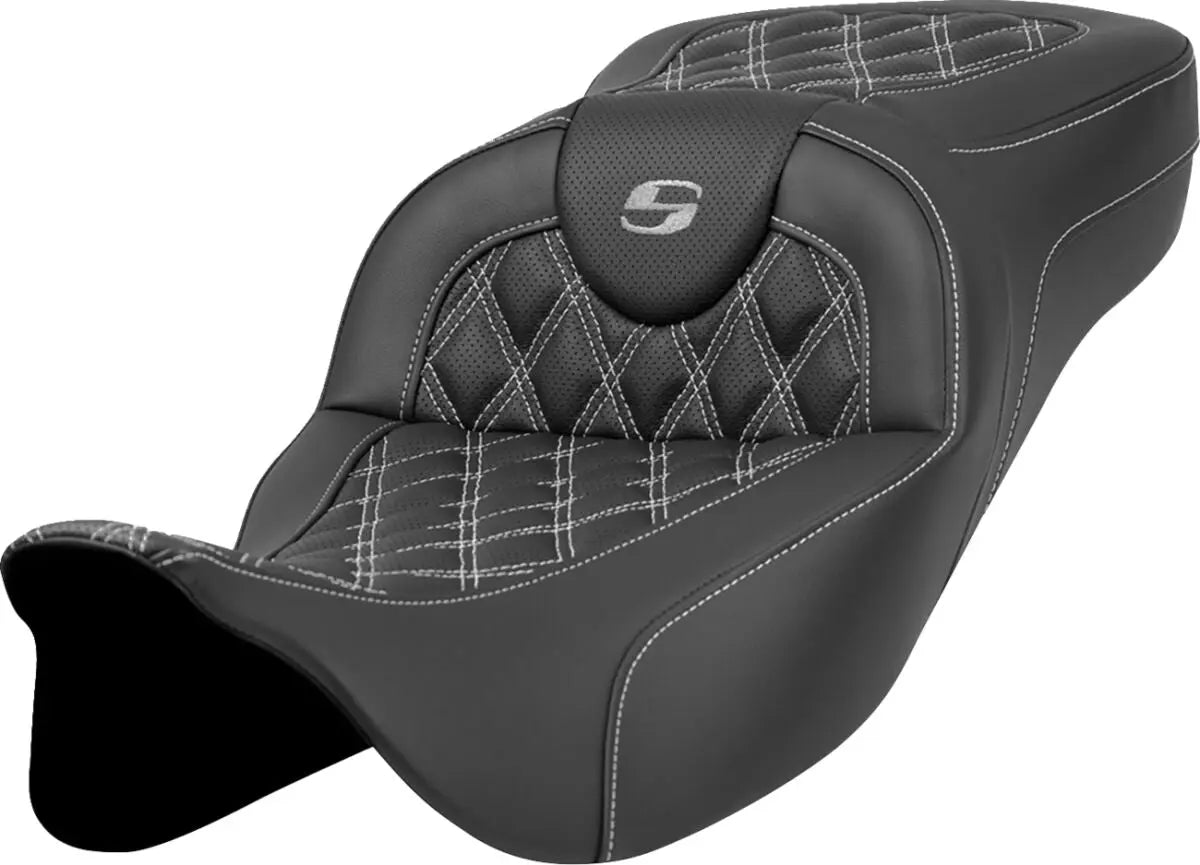 Saddlemen Extended Reach RoadSofa Silver Stitching Seat Black / Silver - FREE UK Shipping, FREE 365 Day Returns | Moto Central