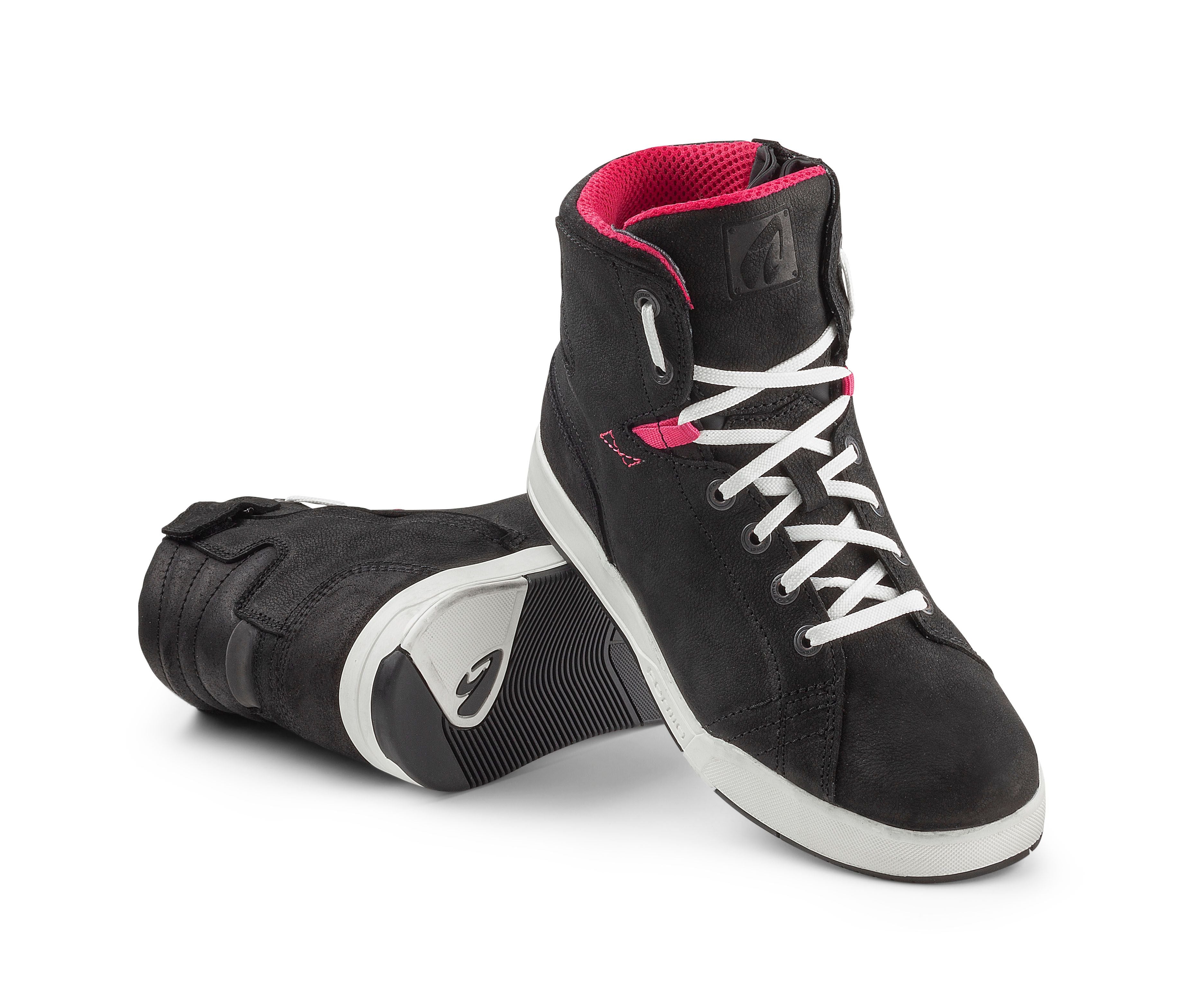 Forma Swift x Fit Dry Ladies Short Boots Black / White