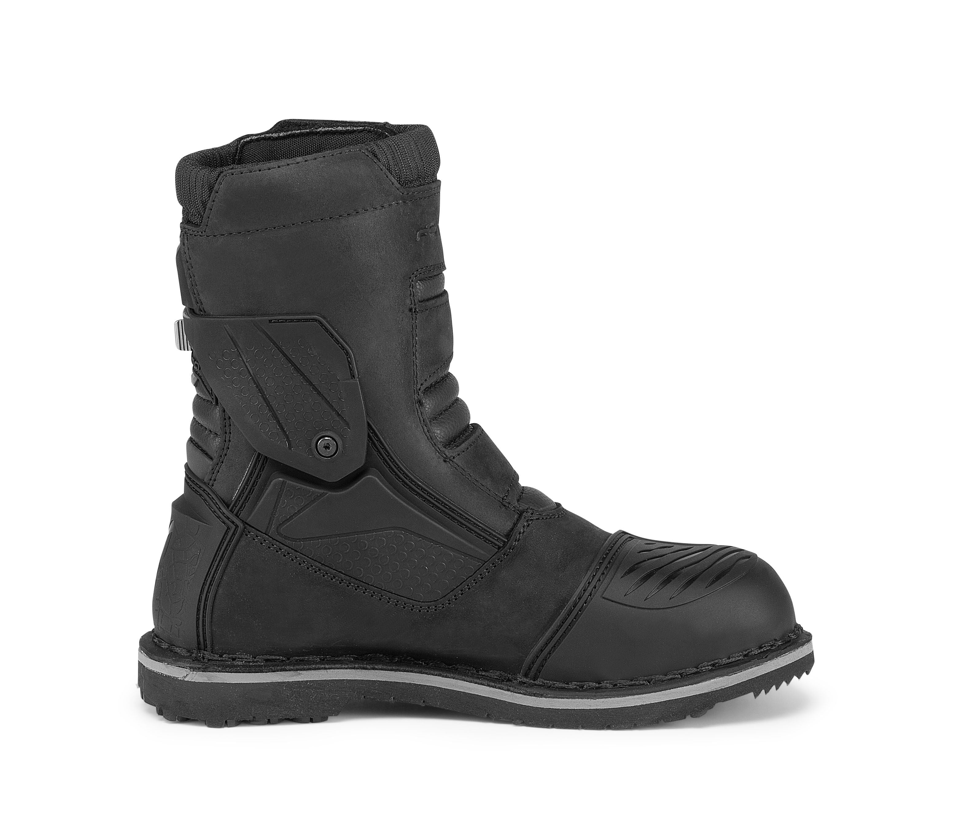 Forma Terra Evo Dry Low Adventure Boots Black - FREE UK Shipping, FREE 365 Day Returns | Moto Central