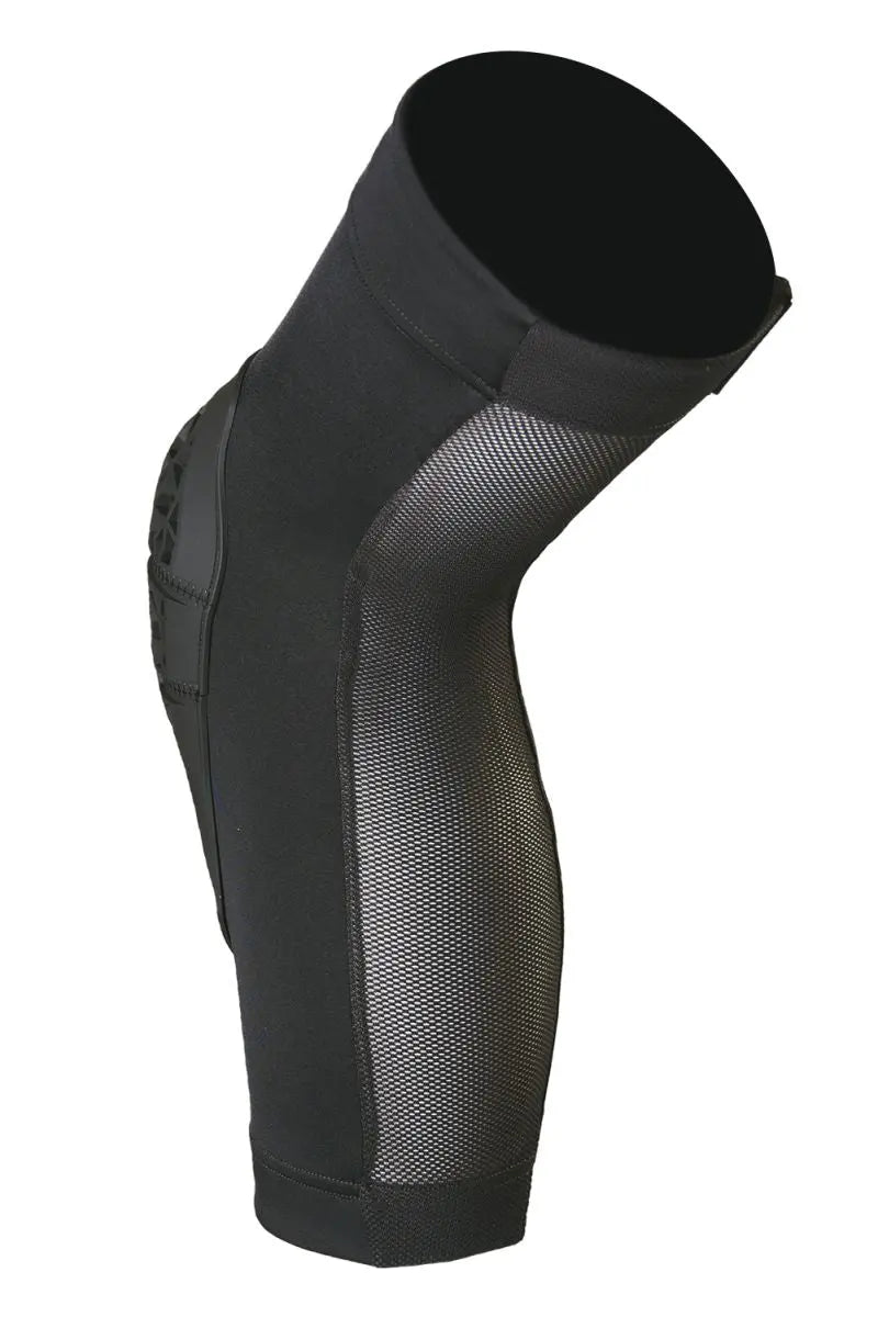 Zandona 3286 Netcube Pro-Fit Short Knee Guards Black - FREE UK Shipping, FREE 365 Day Returns | Moto Central