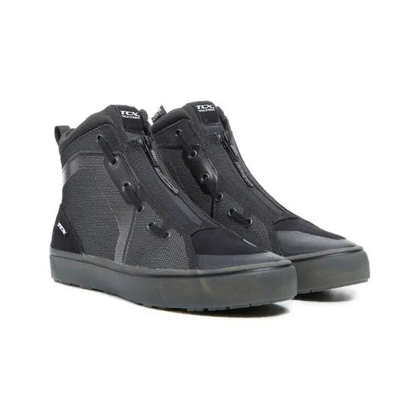 TCX Ikasu  WP Boots for urban riders.