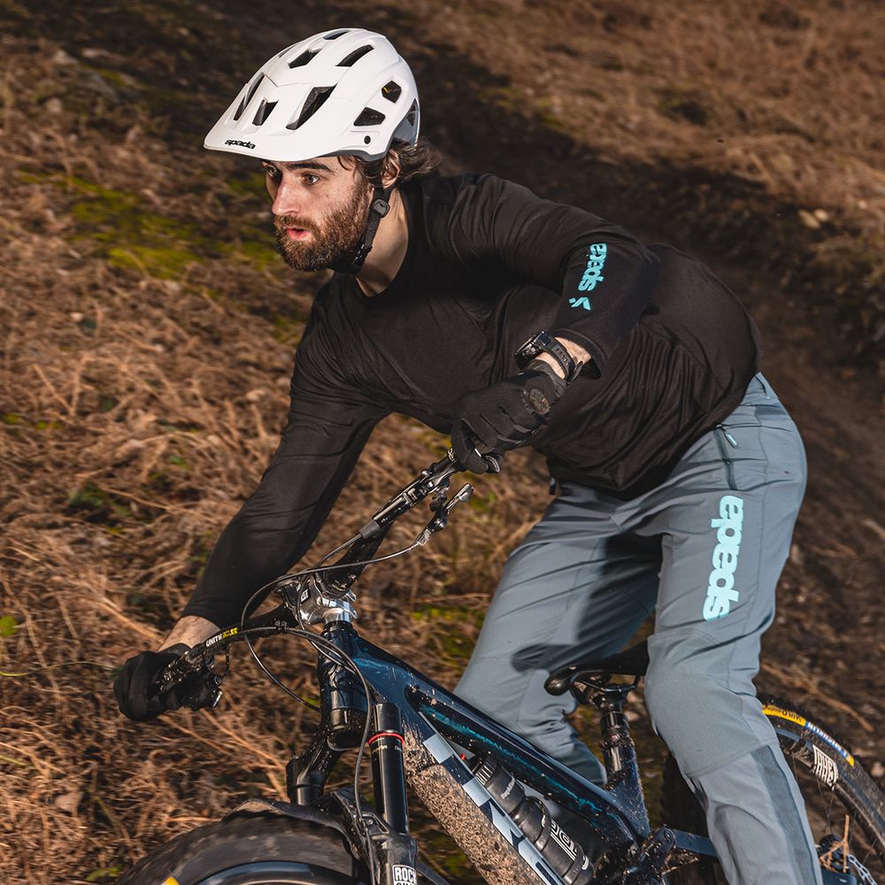 Spada MTB Trail Long Sleeves Jersey Black - FREE UK Shipping, FREE 365 Day Returns | Moto Central