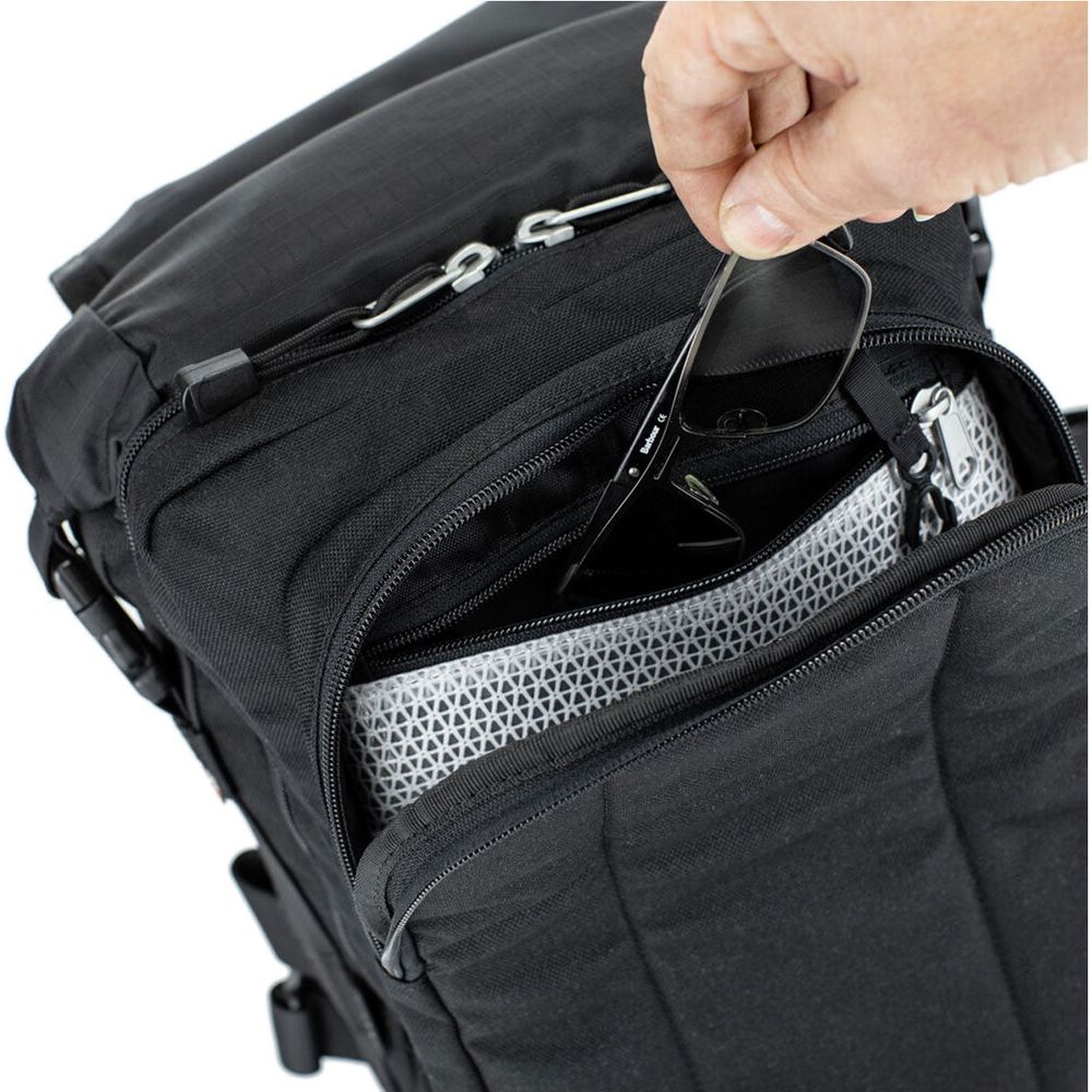 Kriega Sling Pro Messenger Bag Black - 14 Liters - FREE UK Shipping, FREE 365 Day Returns | Moto Central